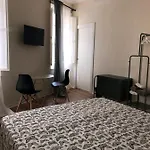 L'iris In Terrazza Oda ve Kahvaltı 3*