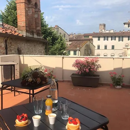 Couette-café L'iris In Terrazza 4*